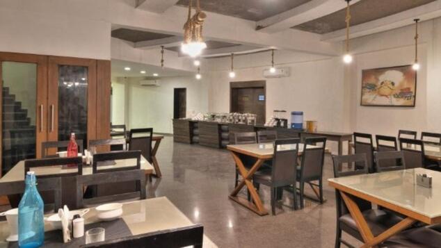 Om Sanctuary Resort By Pinks Hospitality Rupawati ภายนอก รูปภาพ