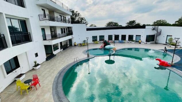 Om Sanctuary Resort By Pinks Hospitality Rupawati ภายนอก รูปภาพ