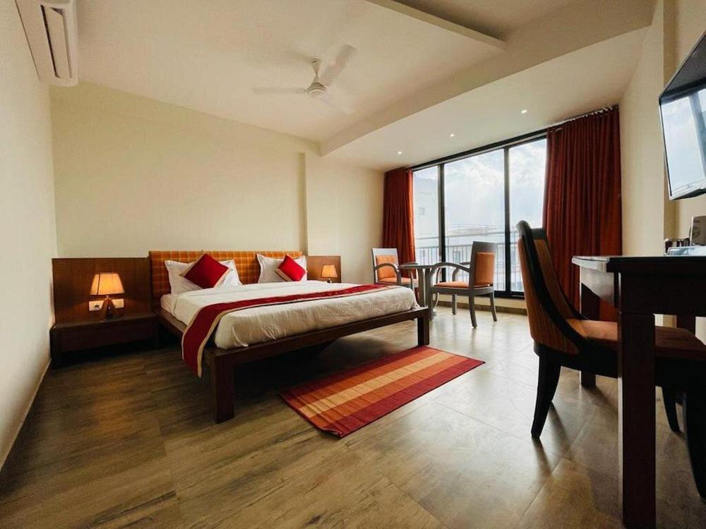 Om Sanctuary Resort By Pinks Hospitality Rupawati ภายนอก รูปภาพ